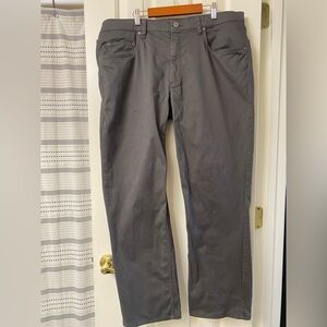 Roundtree & Yorke Casuals Men's 5 Pockets Pants Size 38 X 30